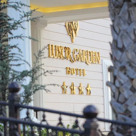 Hotel Luxor Garden