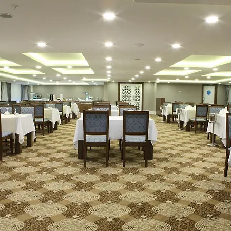 Hotel Luxor Garden 4*