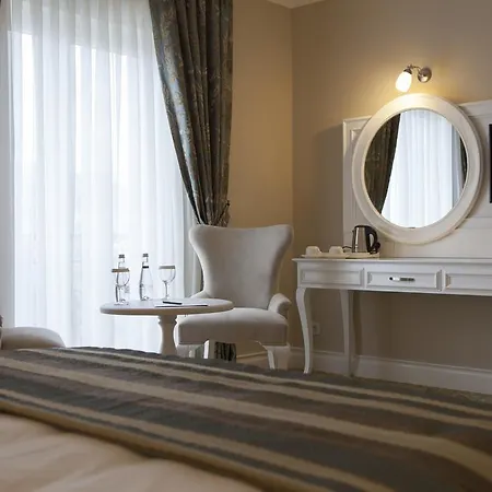 Hotel Luxor Garden 4*